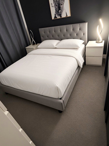 King size grey upholstered - size,
